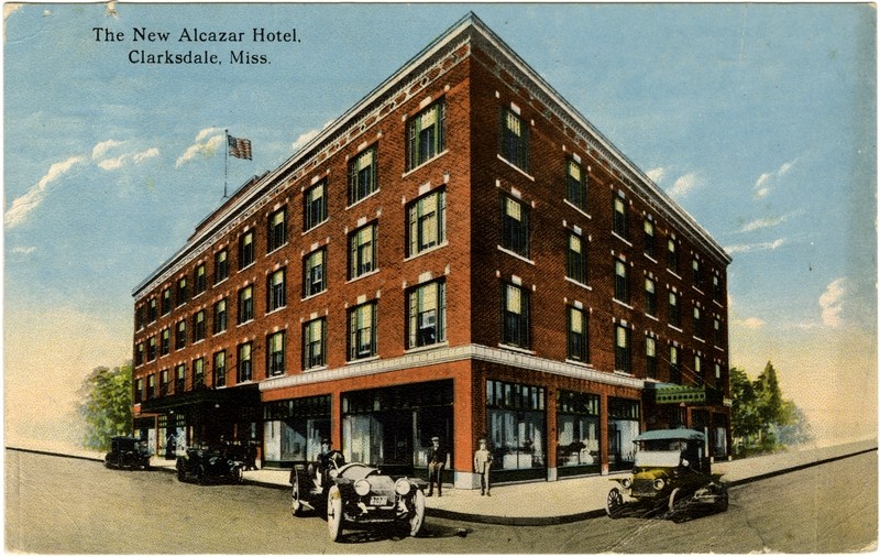 Postcard depicting the hotel as it appeared in the early 20th century.