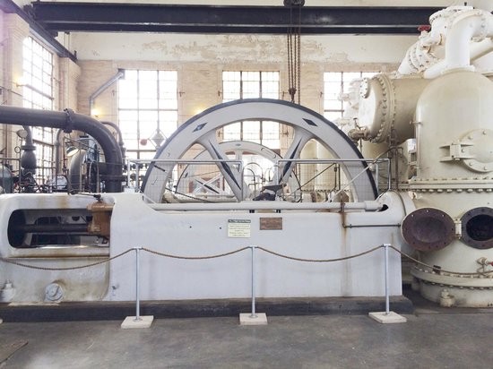 The station used large machines such as this one to distribute water to the city