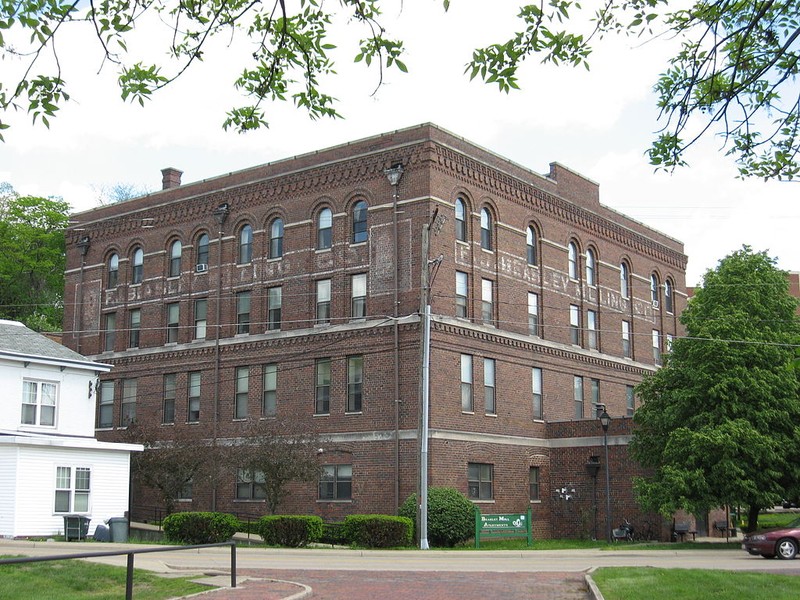 The Beasley Building, located on W. Union St. in Athens, Ohio is an excellent example of a late 19th and early 20th century multi-story warehouse. 