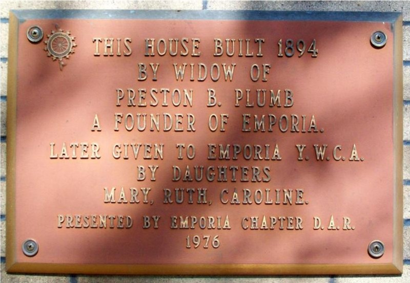 1976 DAR plaque on Preston and Carrie Plumb House, photo by William E. Fischer, Jr. in 2011 (KSHS)