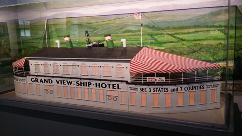 A model of a ship-shaped hotel that once stood along the Lincoln Highway.