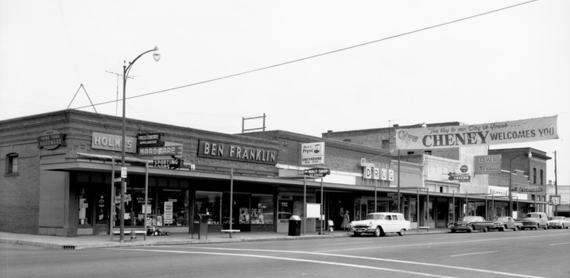 Businesses on the 400 block of Cheney