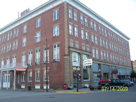 The Lowe Hotel dates back to 1901 and continues to offer meeting spaces and overnight accommodations.
