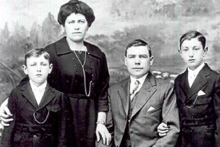 Alessio Carraro and family