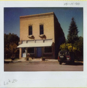 Building, Property, Window, Plant