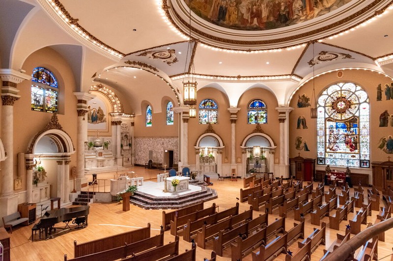 Our Lady of the Holy Family Parish at Notre Dame de Chicago