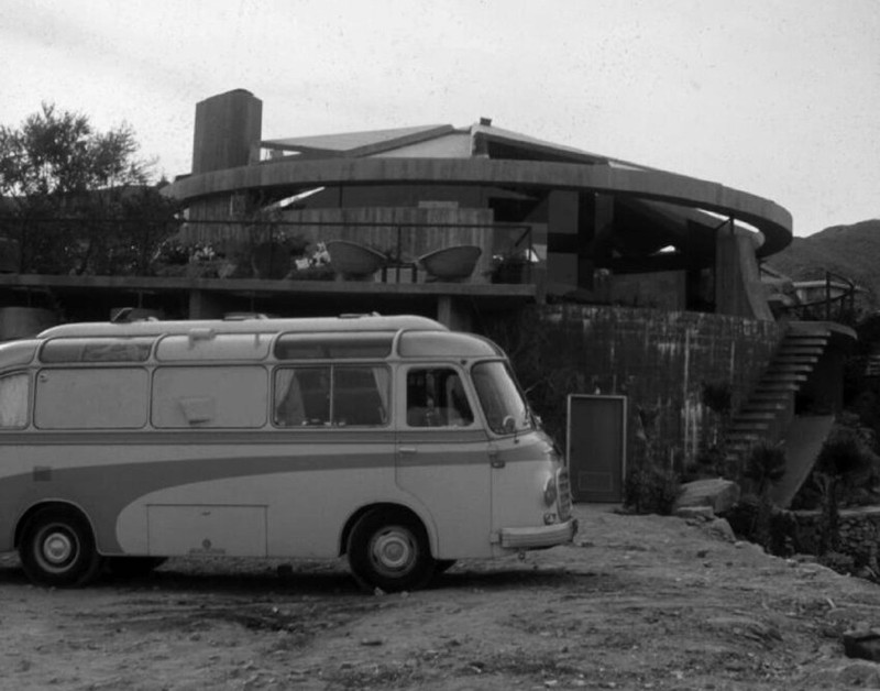 car, van, house, black & white, tire 