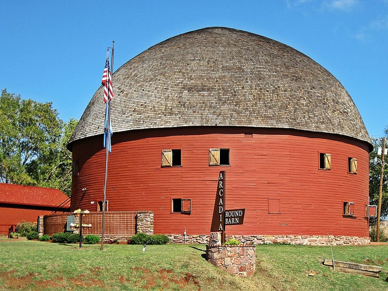The Round Barn was built at 60 feet in diameter and 43 feet high. Local red Permian rock was used for the barns foundation. The rafters were made from local burr oak timbers that were soaked in water to soften and then banded into a mold.
