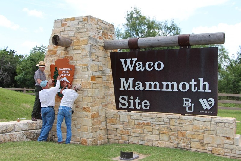 Adding the NPS sign to the Waco Site.