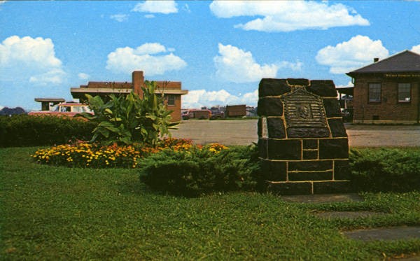 Lincoln Marker at the Crossing