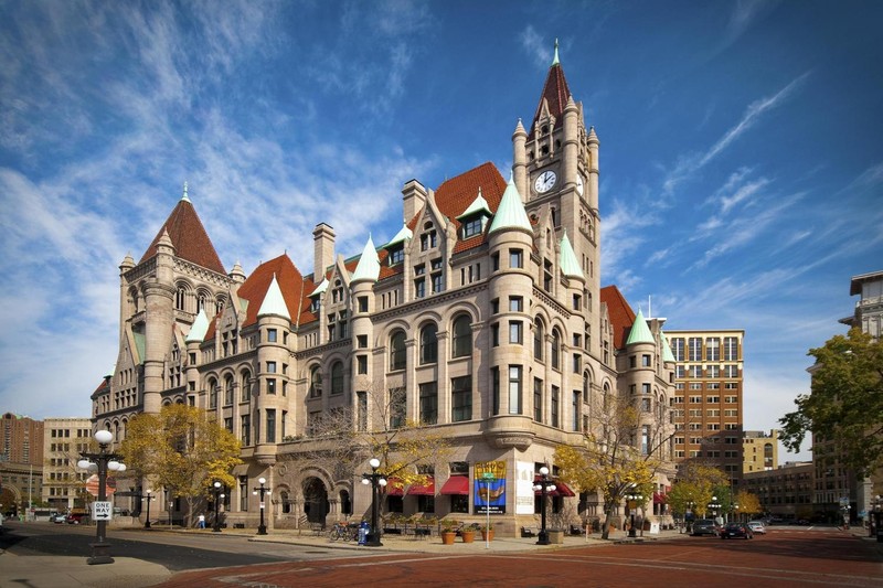 A former post office and court house, Landmark Center is now the premiere cultural hub of St. Paul. 