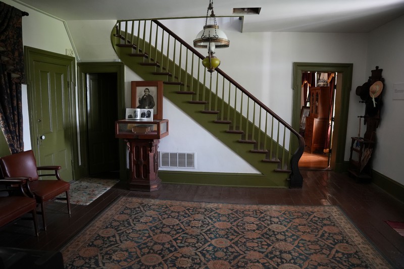 Wood, Stairs, Building, Picture frame