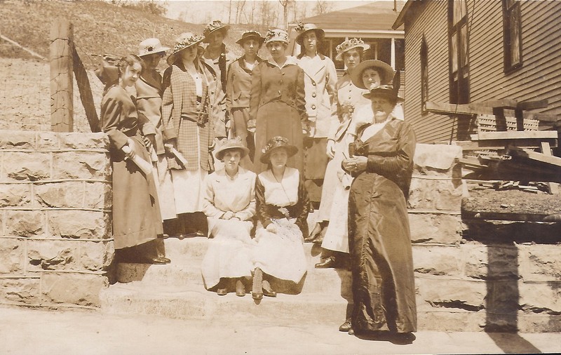 Standing, Hat, Adaptation, Vintage clothing