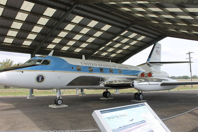 "Air Force One at LBJ National Historical Park IMG 1508" by Billy Hathorn - Own work. Licensed under CC BY-SA 3.0 via Wikimedia Commons - https://commons.wikimedia.org/wiki/File:Air_Force_One_at_LBJ_National_Historical_Park_IMG_1508.JPG#/media/File:A