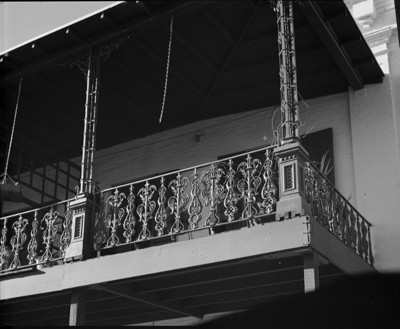 Cast iron railing on store balcony in 1979 Engdahl photo (HABS TX-3270)