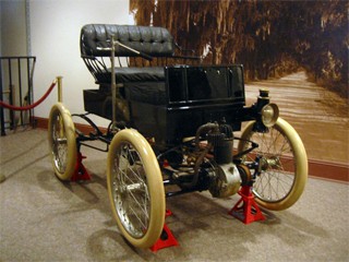 1902 Crestmobile exhibit
