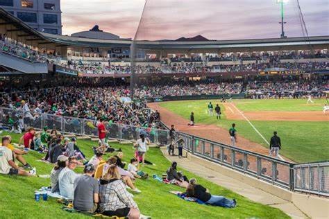 Sports venue, Stadium, Sports, Crowd