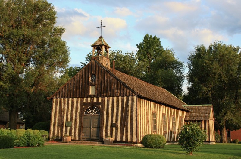 Holy Family Catholic Church