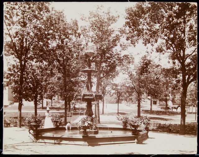 Irvine Park (1900)