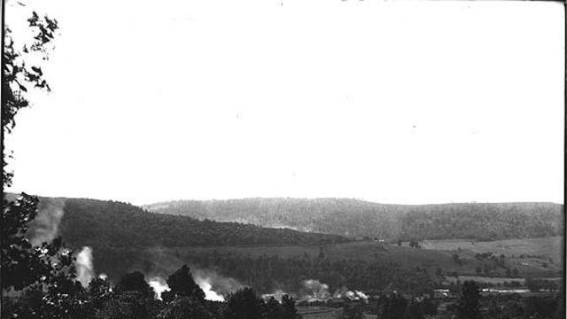 1907 photo of the town of Harmony (now Oakland)