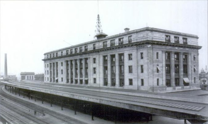 The station in 1914 with newest feature-rooftop radio antenna