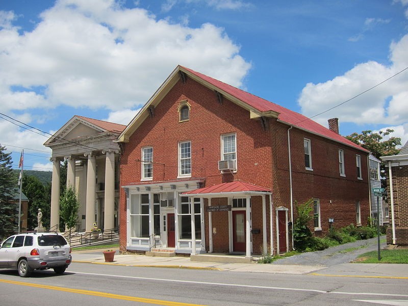 41 East Main Stree - photo by Justin A. Wilcox