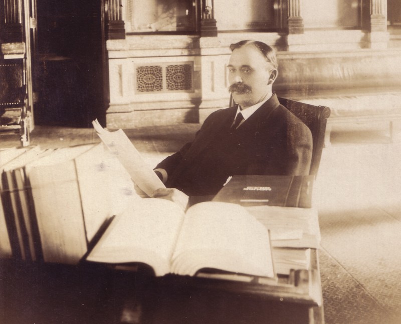 Standing, Collar, Book, Suit