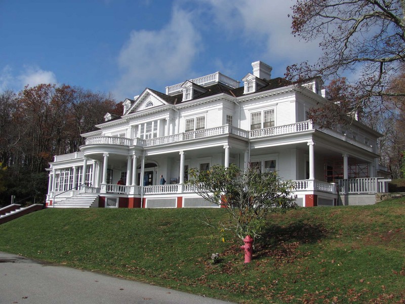 The Flat Top Estate, now the home of the Parkway Craft Center.