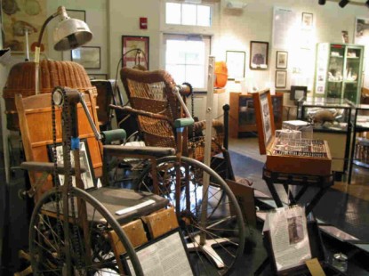 Medical artifact display