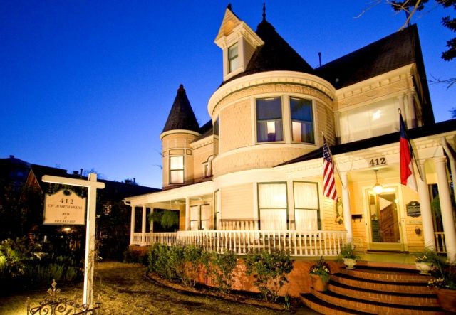 Construction of the C.W. Worth House was completed in 1893. It remained in the Worth family until 1944. In 1985 the house was opened as a bed and breakfast.
