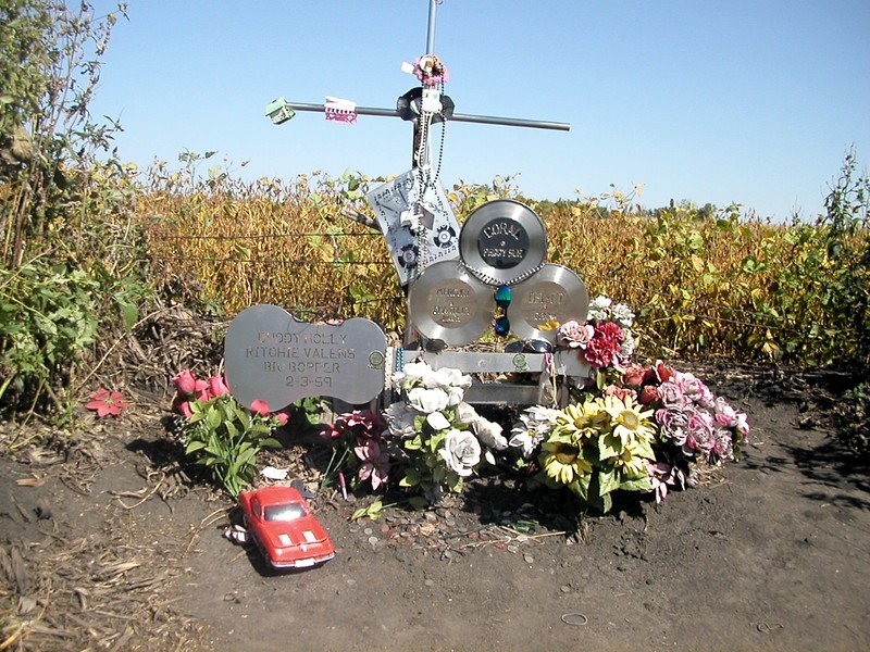 Memorial marking the plane crash