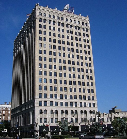 Side view of the Starks Building