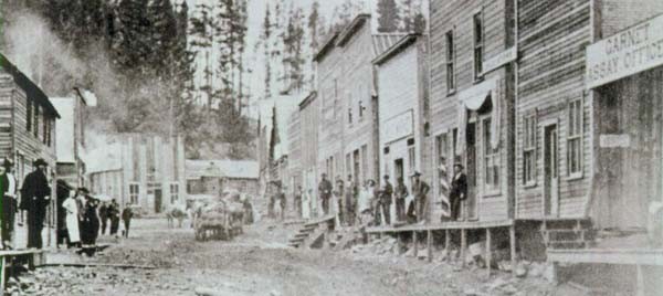 Miners and shopkeepers on Garnet's Main Street