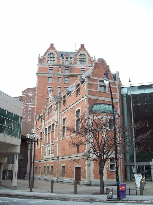 Sky, Building, Daytime, Window