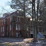 The Altamont hotel seen from the front eastern side.