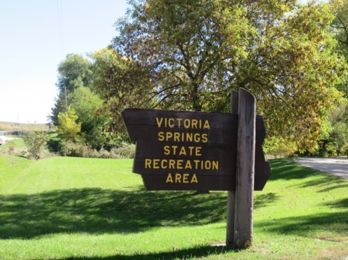 Entrance sign