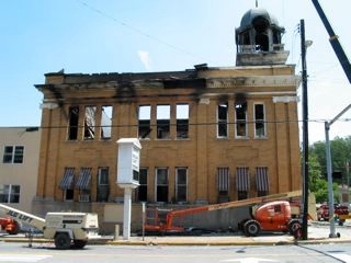 Photo of when the courthouse burnt down in 2006.