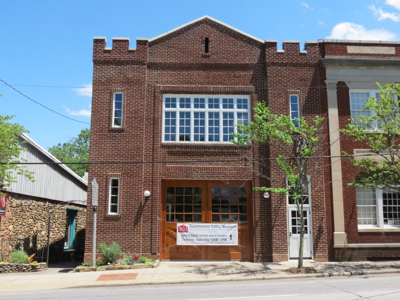 Modern view of The Swannanoa Valley Museum.