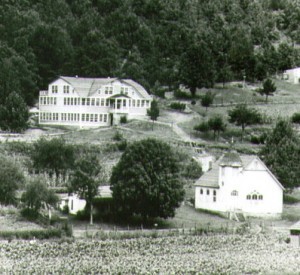 Early 1900 view of the Vardy School (top left building) and Vardy Presbyterian Church which has been turned into the Vardy Museum. 