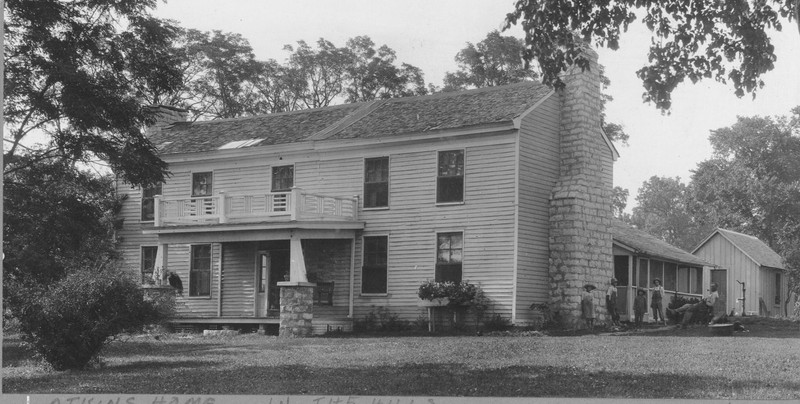 An older, undated photo of the home