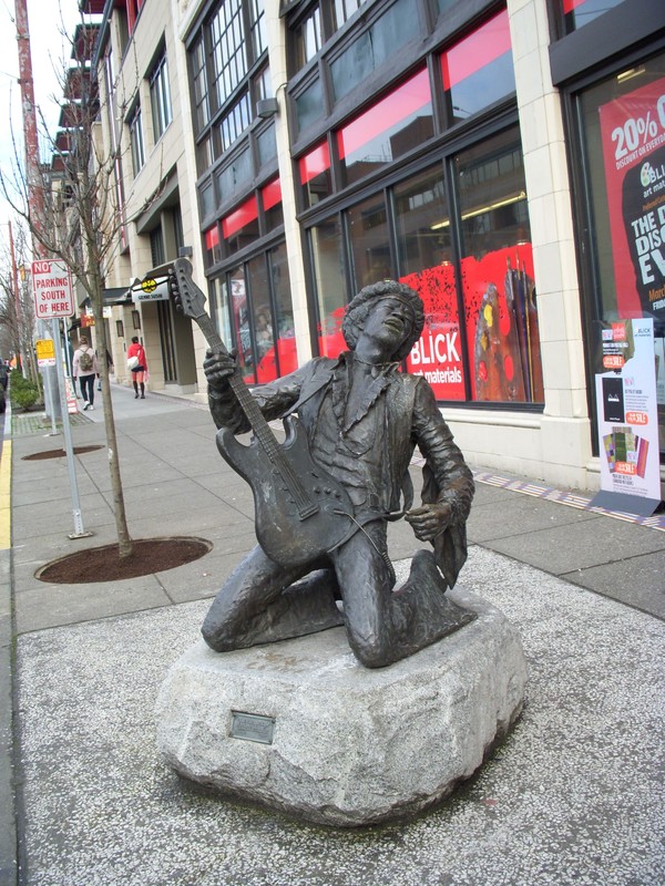 Jimi Hendrix Statue