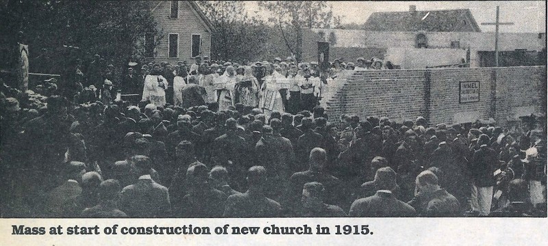 Mass at the construction site of St. Peter's, 1915.
