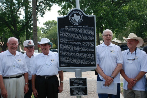 United States Air Force veterans of the 4080th Strategic Reconnaissance Wing (SRW) stand next to the historical marker for Operation Brass Knob, dedicated in Del Rio, Val Verde County (2008).