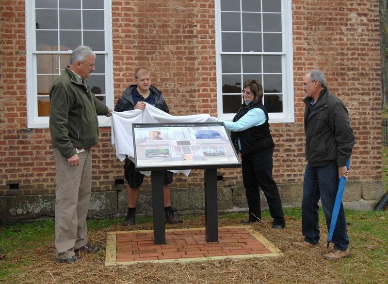 Interpretive marker at the Hoge House, courtesy of Ben Calwell
