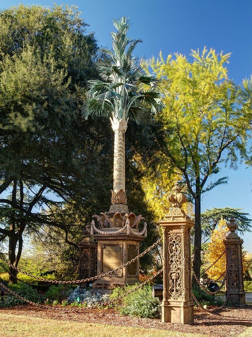 Tree, Landmark, Cross, Woody plant