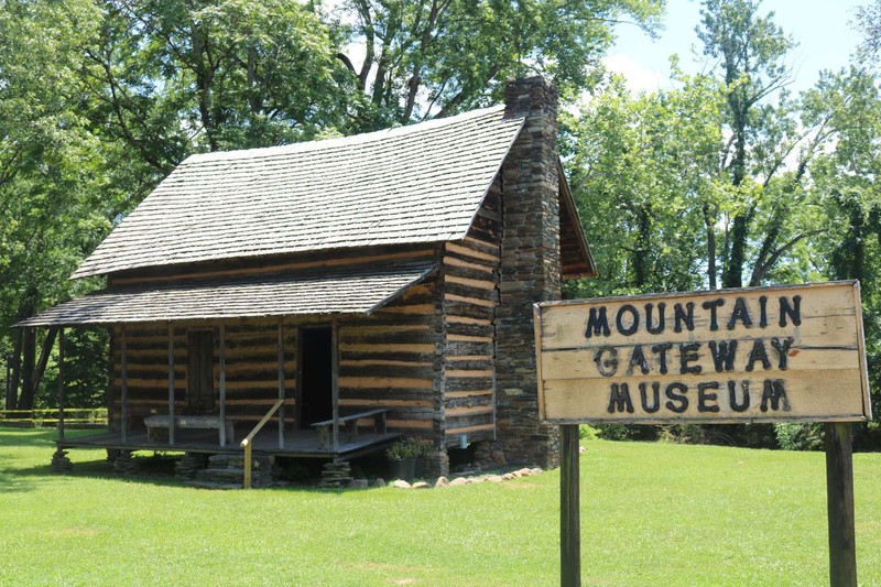 One of the cabins on the museum grounds