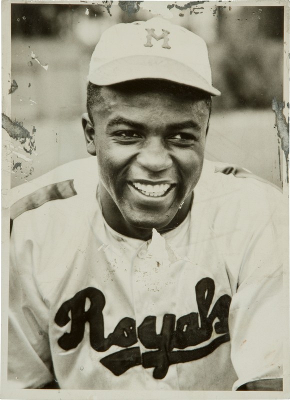 Photo of Jackie Robinson signing with the Montreal Royals in 1945 