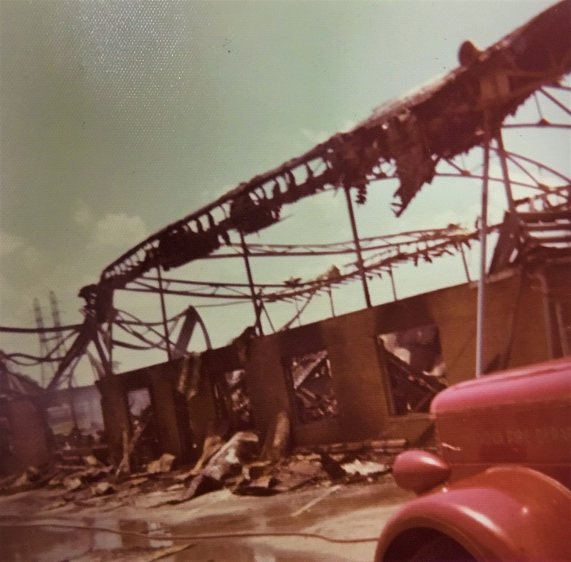 The pavilion in the aftermath of the 1973 fire. Courtesy of the Ceredo Historical Society Museum.