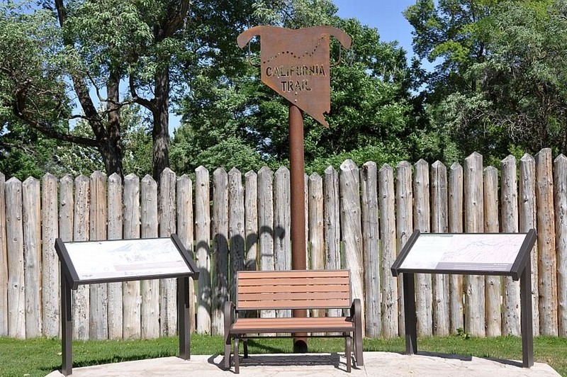 California Trail marker and information signs designating the location of the California Trail in conjunction with Mormon Statin 