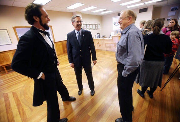 Period actor portraying Abraham Lincoln visits the center.